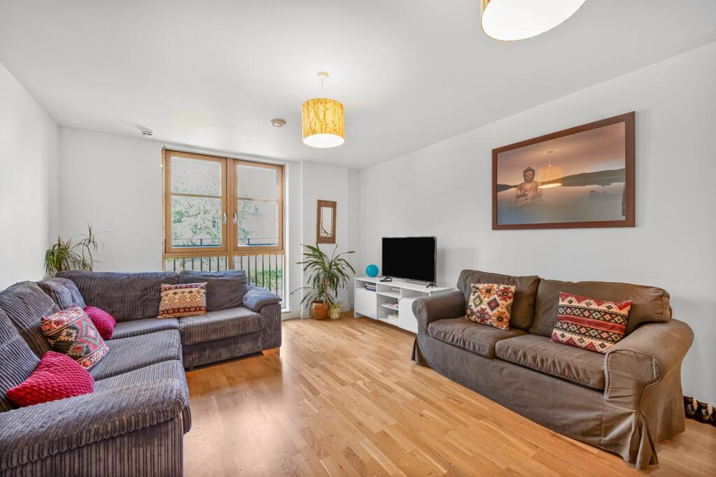 2 bed 1st Floor Flat for rent in Islington. From Chestertons - Islington