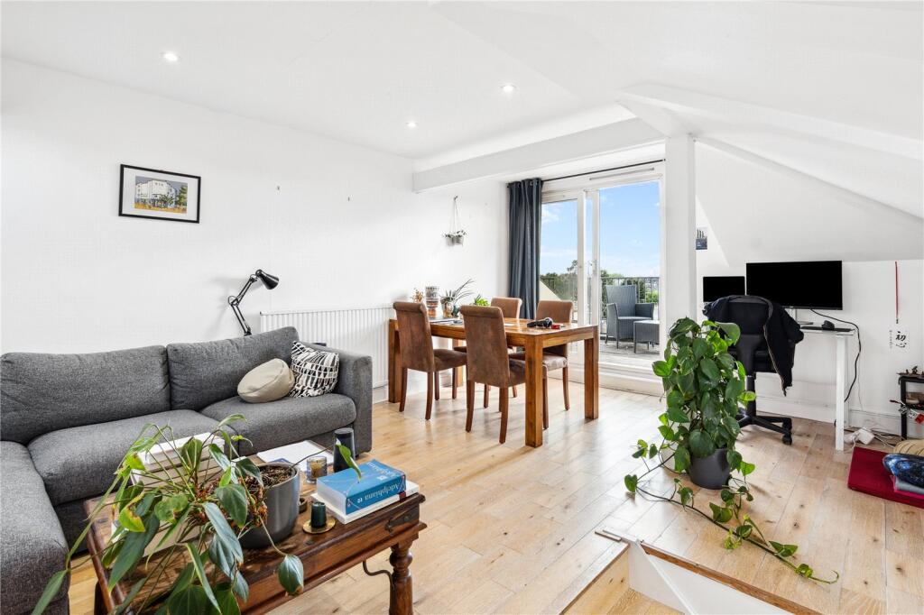 2 bed 1st Floor Flat for rent in Islington. From Chestertons - Islington