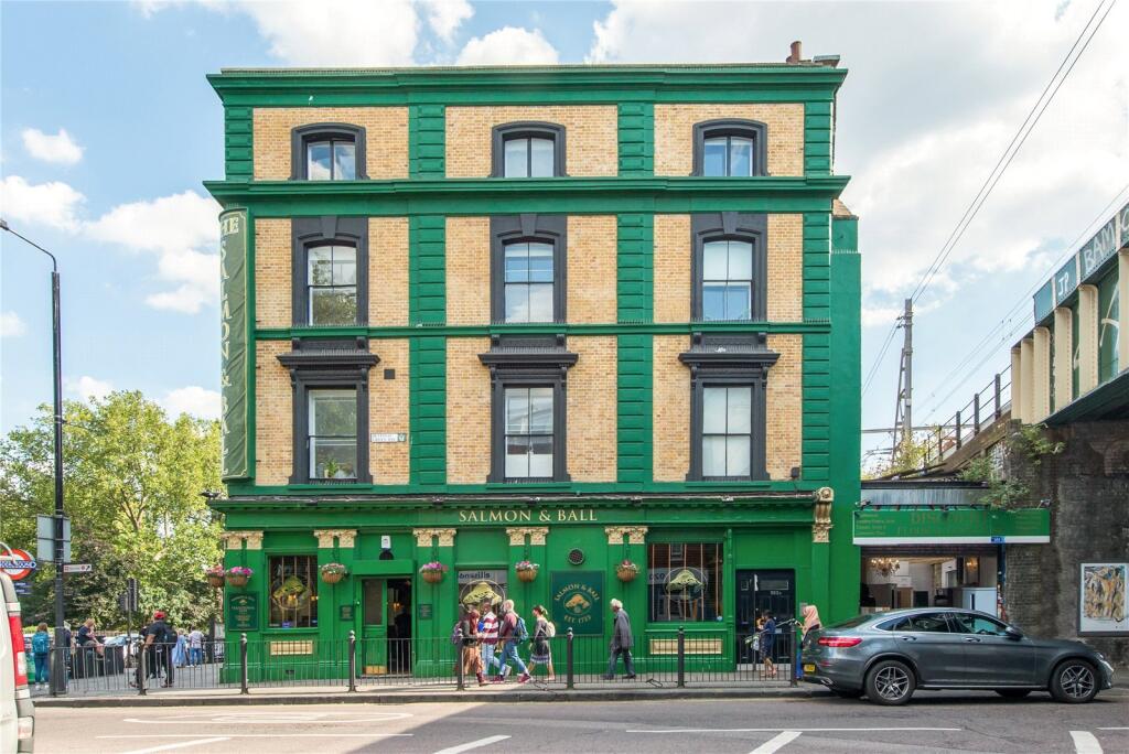 1 bed 1st Floor Flat for rent in Bethnal Green. From Chestertons - Islington