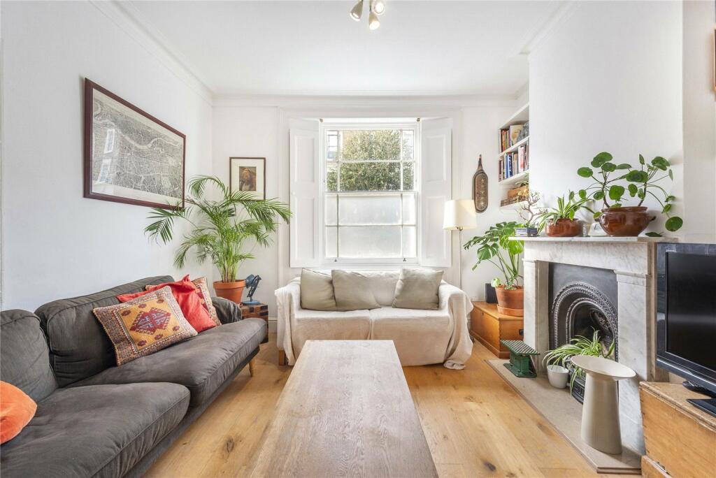 3 bed Mid Terraced House for rent in Camden Town. From Chestertons Estate Agents - Kentish Town Lettings