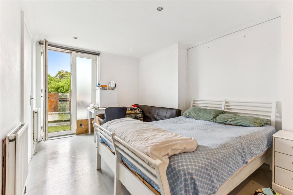 3 bed Mid Terraced House for rent in Hornsey. From Chestertons Estate Agents - Kentish Town Lettings