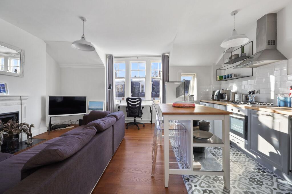 1 bed 1st Floor Flat for rent in Hornsey. From Chestertons Estate Agents - Kentish Town Lettings