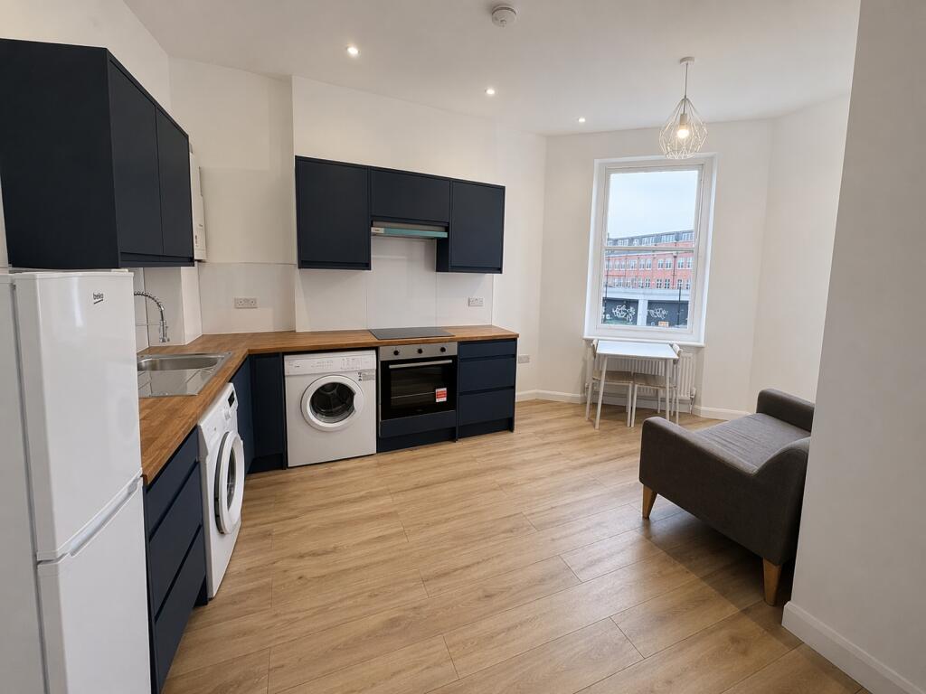 2 bed 1st Floor Flat for rent in Stoke Newington. From Chestertons Estate Agents - Kentish Town Lettings