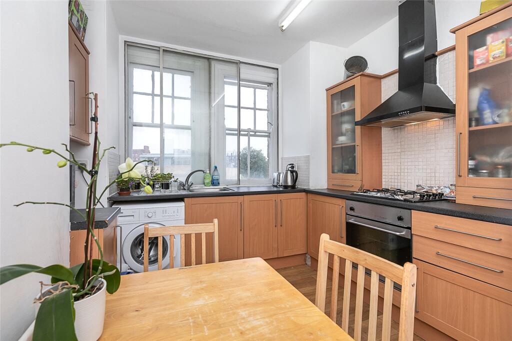 2 bed 1st Floor Flat for rent in Camden Town. From Chestertons Estate Agents - Kentish Town Lettings
