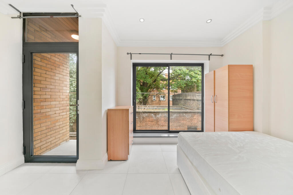 4 bed Mews for rent in Hornsey. From Chestertons Estate Agents - Kentish Town Lettings