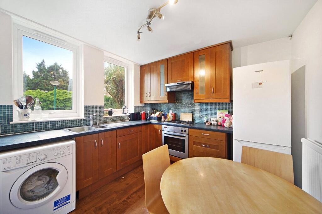 3 bed 1st Floor Flat for rent in Camden Town. From Chestertons Estate Agents - Kentish Town Lettings