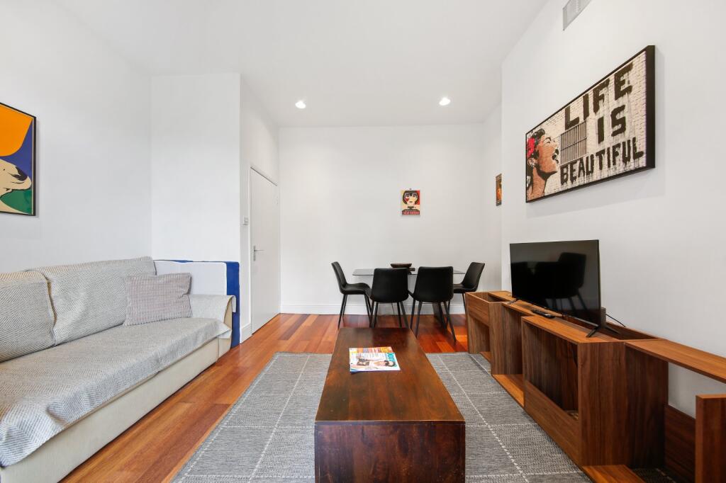 2 bed 1st Floor Flat for rent in Camden Town. From Chestertons Estate Agents - Kentish Town Lettings 2 bed 1st Floor Flat for rent in Camden Town. From Chestertons Estate Agents - Kentish Town Lettings