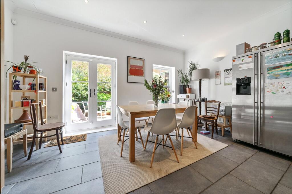 5 bed Mid Terraced House for rent in Camden Town. From Chestertons Estate Agents - Kentish Town Lettings