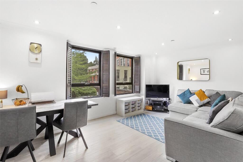 2 bed 1st Floor Flat for rent in Stoke Newington. From Chestertons Estate Agents - Kentish Town Lettings 2 bed 1st Floor Flat for rent in Stoke Newington. From Chestertons Estate Agents - Kentish Town Lettings