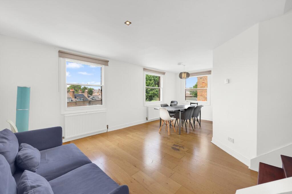 3 bed Detached for rent in Camden Town. From Chestertons Estate Agents - Kentish Town Lettings