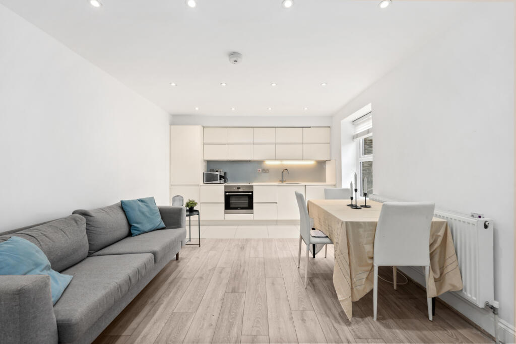 2 bed Mid Terraced House for rent in Camden Town. From Chestertons Estate Agents - Kentish Town Lettings