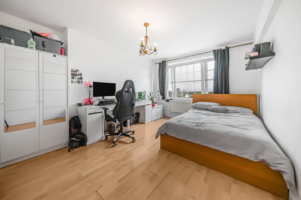 3 bed 1st Floor Flat for rent in Camden Town. From Chestertons Estate Agents - Kentish Town Lettings
