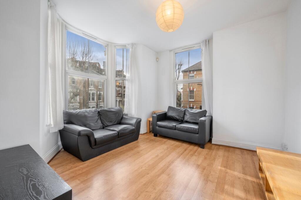 2 bed 1st Floor Flat for rent in Camden Town. From Chestertons Estate Agents - Kentish Town Lettings 2 bed 1st Floor Flat for rent in Camden Town. From Chestertons Estate Agents - Kentish Town Lettings
