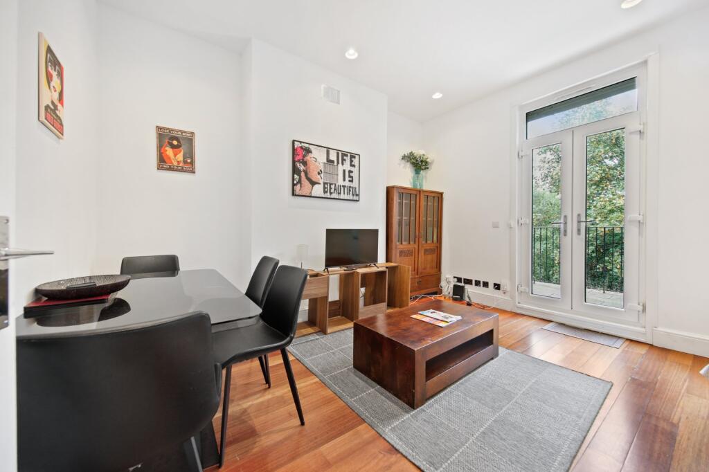 2 bed 1st Floor Flat for rent in Camden Town. From Chestertons Estate Agents - Kentish Town Lettings 2 bed 1st Floor Flat for rent in Camden Town. From Chestertons Estate Agents - Kentish Town Lettings