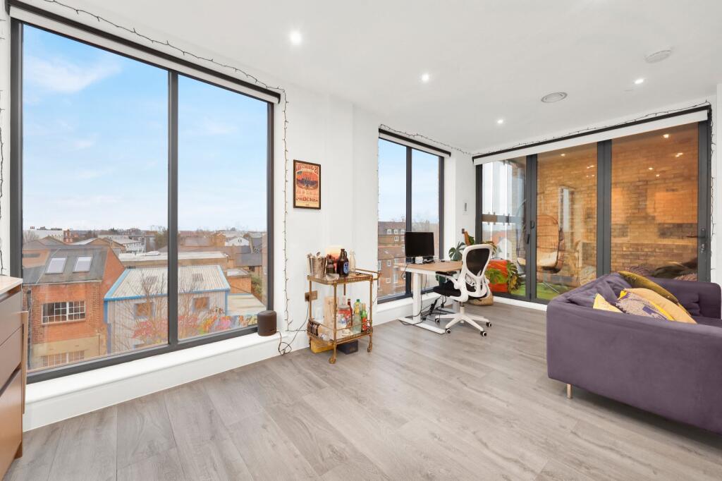 2 bed 1st Floor Flat for rent in Hornsey. From Chestertons Estate Agents - Kentish Town Lettings