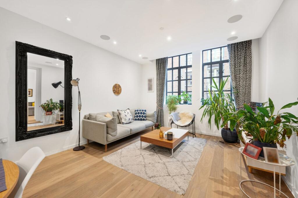 2 bed 1st Floor Flat for rent in Camden Town. From Chestertons Estate Agents - Kentish Town Lettings