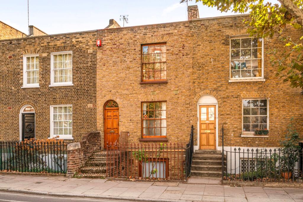 3 bed Detached for rent in Camden Town. From Chestertons Estate Agents - Kentish Town Lettings