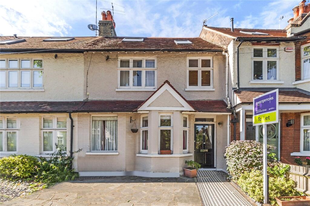 5 bed Mid Terraced House for rent in Richmond. From Chestertons Estate Agents - Kew Lettings