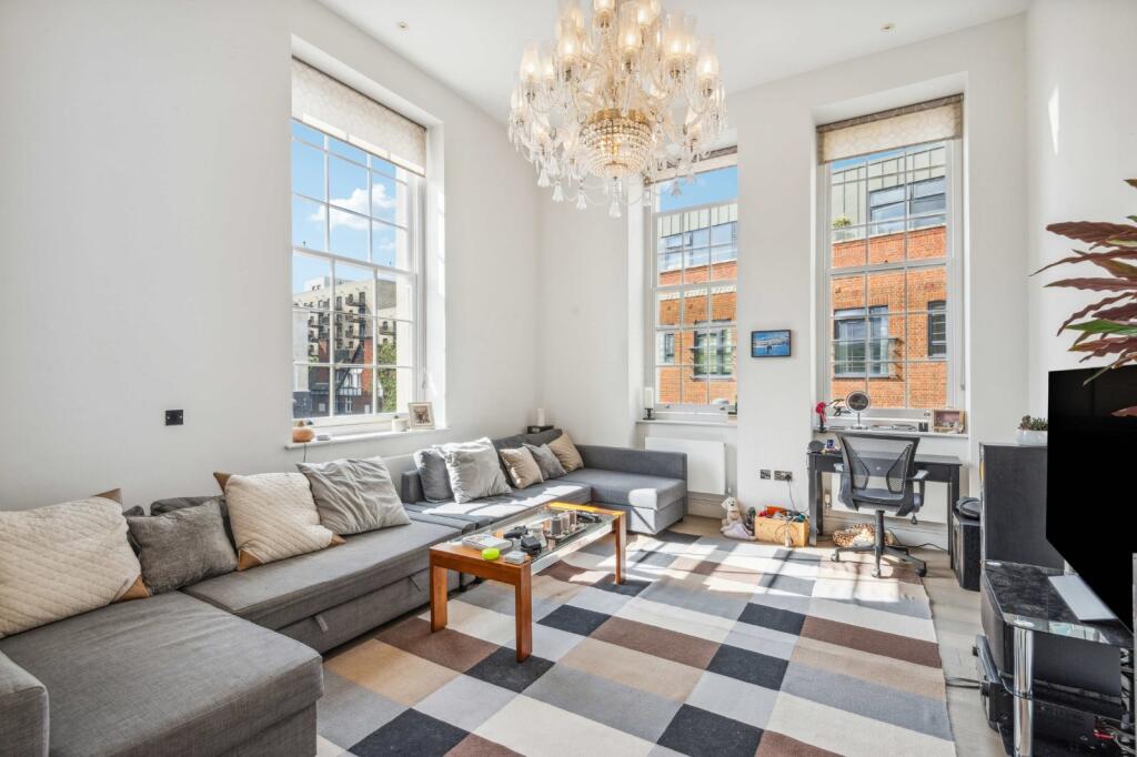 1 bed 1st Floor Flat for rent in Brentford. From Chestertons Estate Agents - Kew Lettings