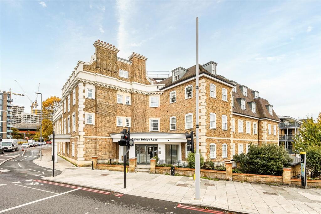 1 bed 1st Floor Flat for rent in Brentford. From Chestertons Estate Agents - Kew Lettings