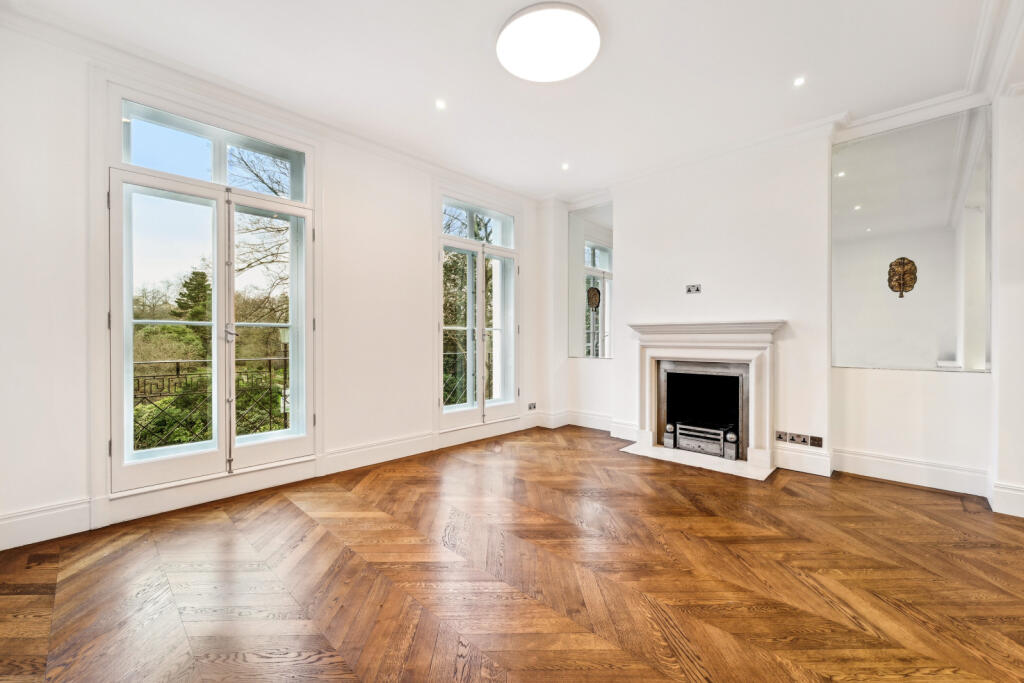 3 bed Flat for rent in Chelsea. From Chestertons Estate Agents - Knightsbridge Lettings