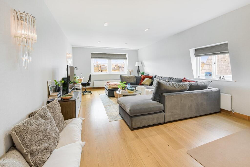 3 bed Mid Terraced House for rent in Chelsea. From Chestertons - South West Prime 3 bed Mid Terraced House for rent in Chelsea. From Chestertons - South West Prime