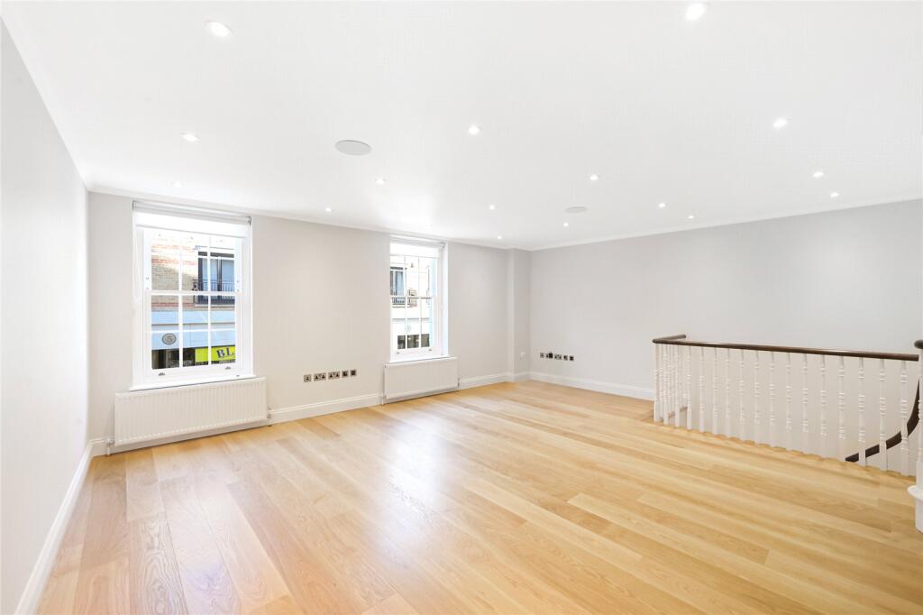 3 bed Mid Terraced House for rent in Chelsea. From Chestertons - South West Prime 3 bed Mid Terraced House for rent in Chelsea. From Chestertons - South West Prime