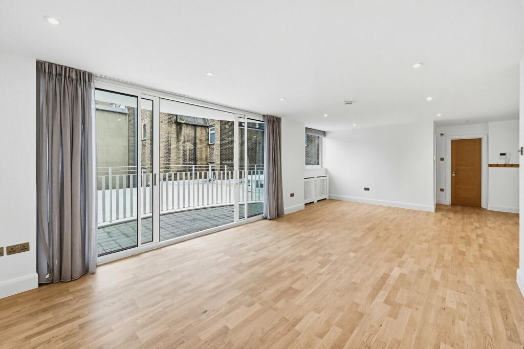 3 bed 1st Floor Flat for rent in Chelsea. From Chestertons - South West Prime