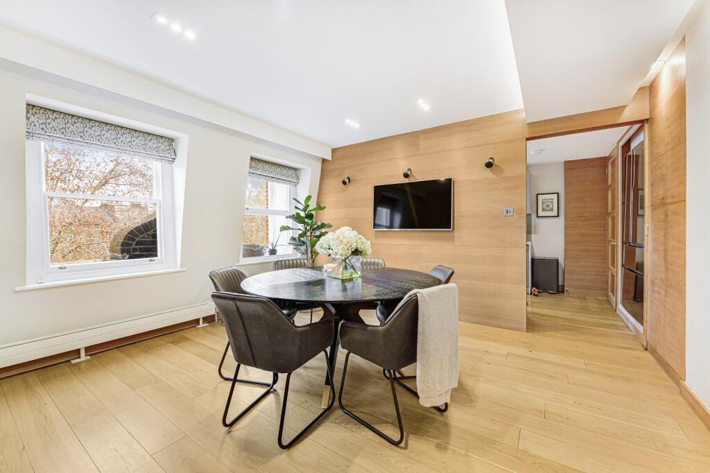 3 bed Mid Terraced House for rent in Chelsea. From Chestertons - South West Prime 3 bed Mid Terraced House for rent in Chelsea. From Chestertons - South West Prime