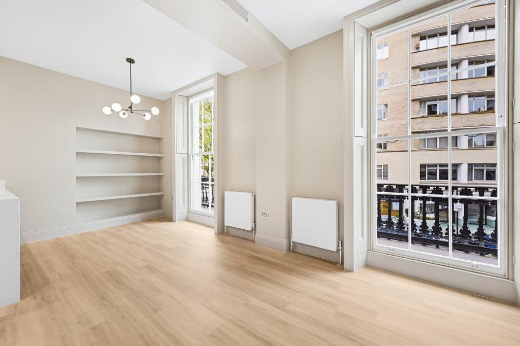 3 bed Mid Terraced House for rent in Chelsea. From Chestertons - South West Prime