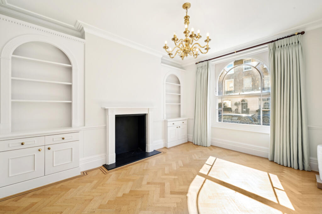 6 bed Mid Terraced House for rent in Chelsea. From Chestertons - South West Prime