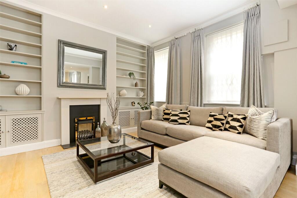 4 bed Mid Terraced House for rent in Chelsea. From Chestertons - South West Prime