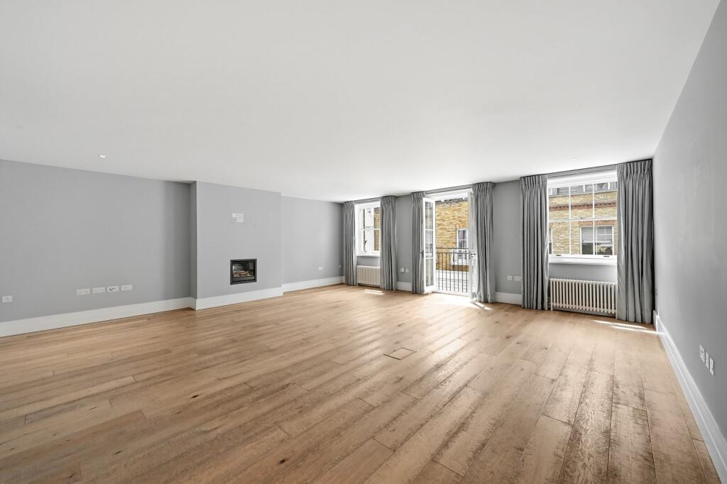 2 bed Mid Terraced House for rent in Chelsea. From Chestertons - South West Prime