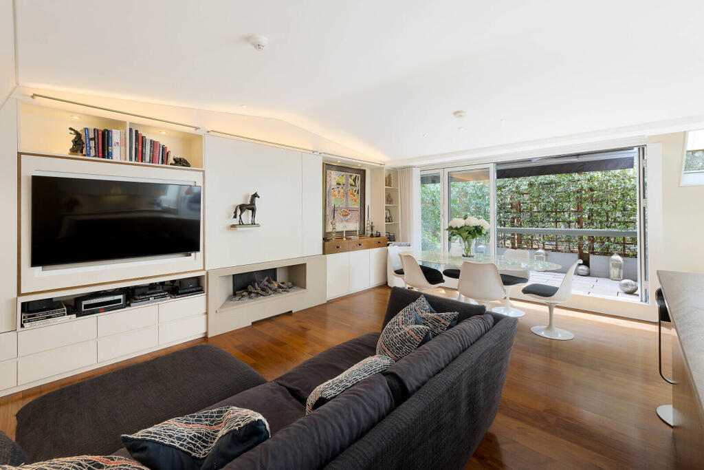 2 bed Mid Terraced House for rent in Chelsea. From Chestertons - South West Prime 2 bed Mid Terraced House for rent in Chelsea. From Chestertons - South West Prime