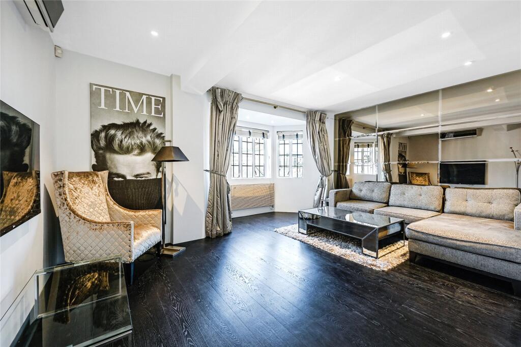 1 bed Mid Terraced House for rent in Chelsea. From Chestertons - South West Prime