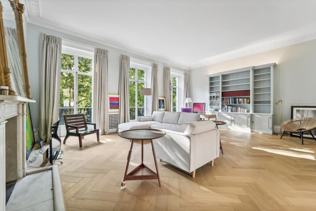 3 bed Mid Terraced House for rent in Chelsea. From Chestertons - South West Prime 3 bed Mid Terraced House for rent in Chelsea. From Chestertons - South West Prime