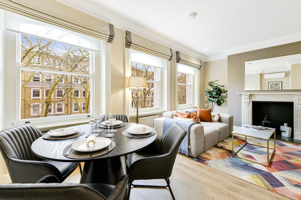 2 bed Mid Terraced House for rent in Chelsea. From Chestertons - South West Prime