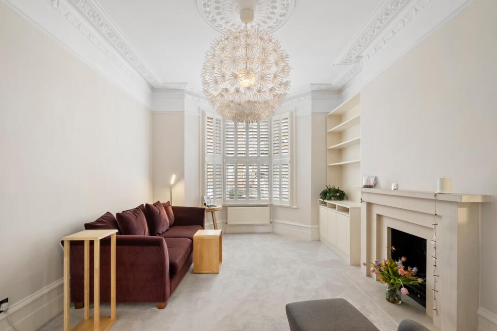 1 bed 1st Floor Flat for rent in Hampstead. From Chestertons Estate Agents - Little Venice Lettings