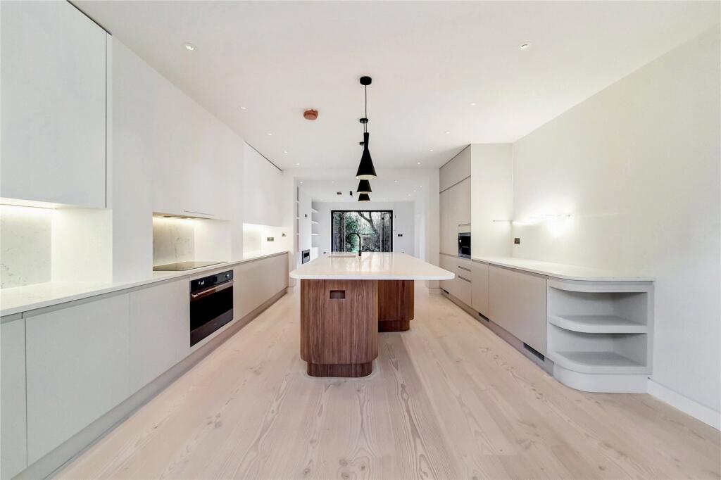 2 bed 1st Floor Flat for rent in Paddington. From Chestertons Estate Agents - Little Venice Lettings