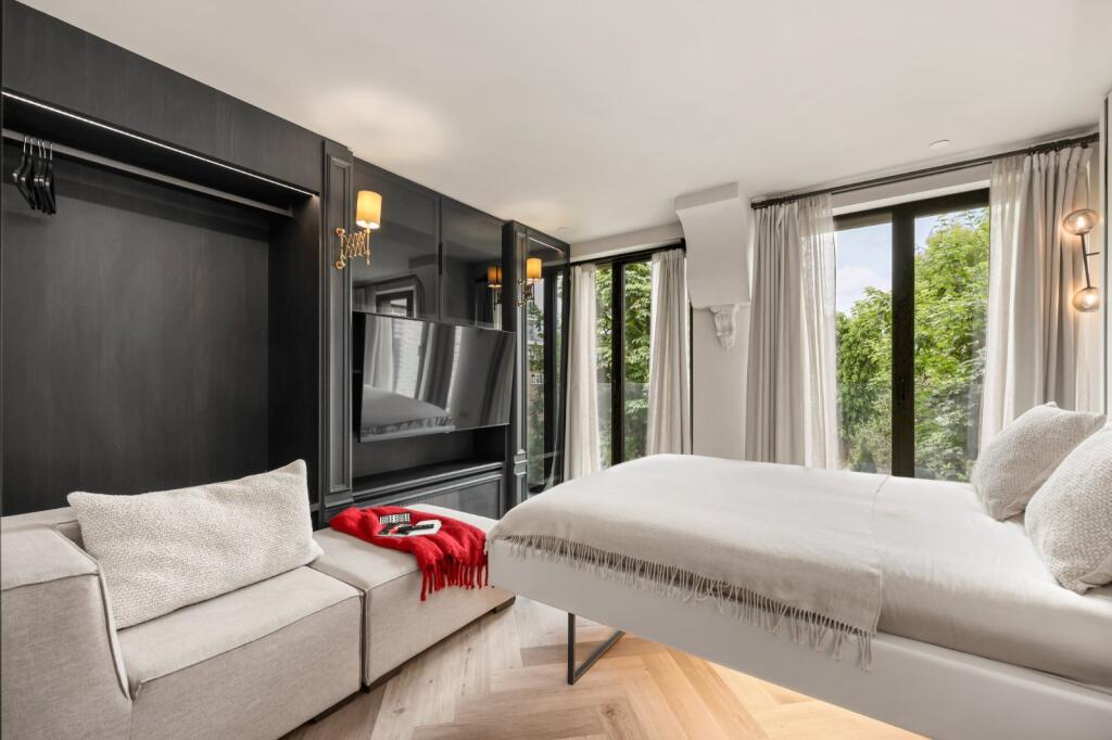 4 bed 1st Floor Flat for rent in Willesden. From Chestertons Estate Agents - Little Venice Lettings 4 bed 1st Floor Flat for rent in Willesden. From Chestertons Estate Agents - Little Venice Lettings