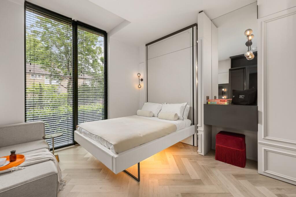 4 bed 1st Floor Flat for rent in Willesden. From Chestertons Estate Agents - Little Venice Lettings