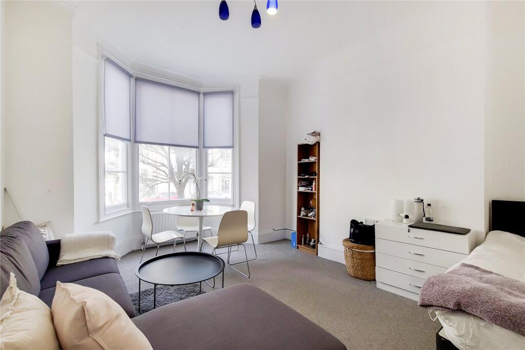 1 bed 1st Floor Flat for rent in Paddington. From Chestertons Estate Agents - Little Venice Lettings