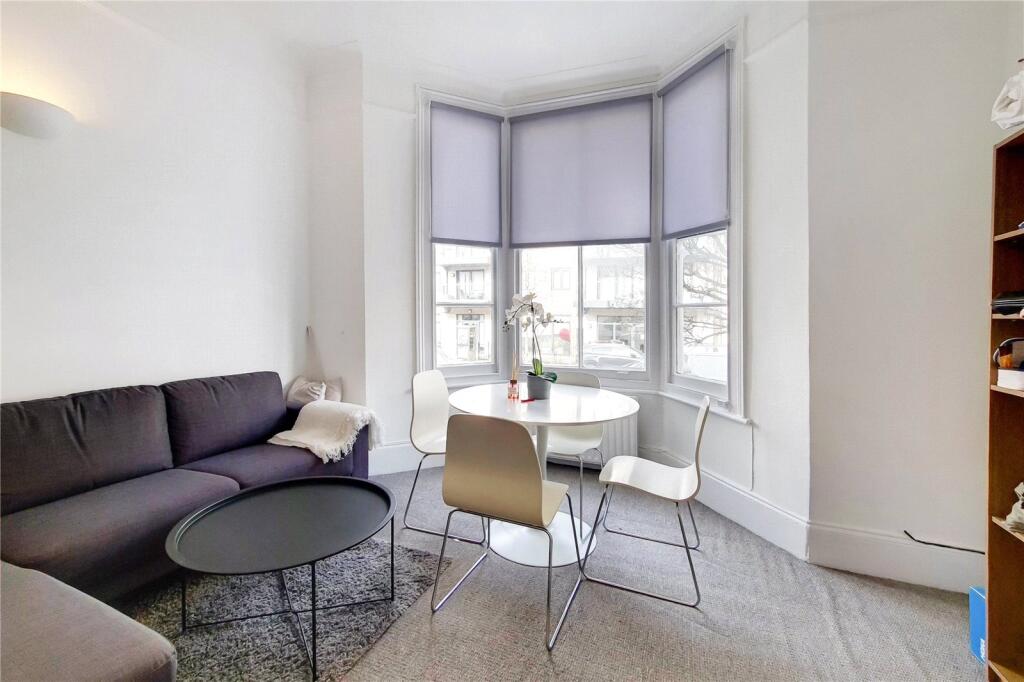 1 bed 1st Floor Flat for rent in Paddington. From Chestertons Estate Agents - Little Venice Lettings
