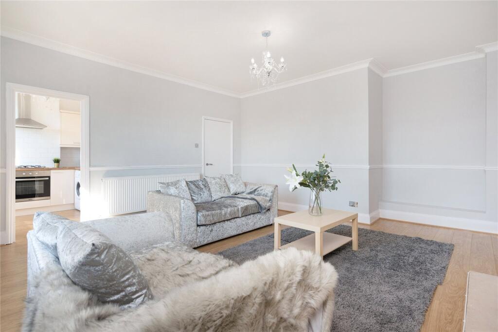 3 bed 1st Floor Flat for rent in Paddington. From Chestertons Estate Agents - Little Venice Lettings