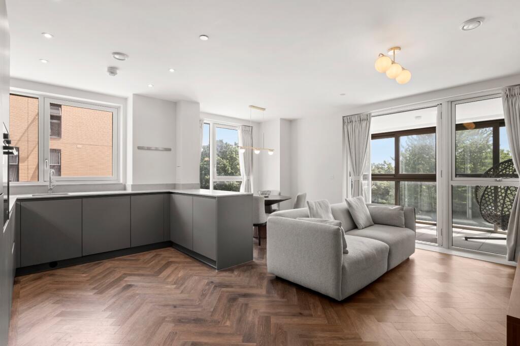 2 bed 1st Floor Flat for rent in Hampstead. From Chestertons Estate Agents - Little Venice Lettings