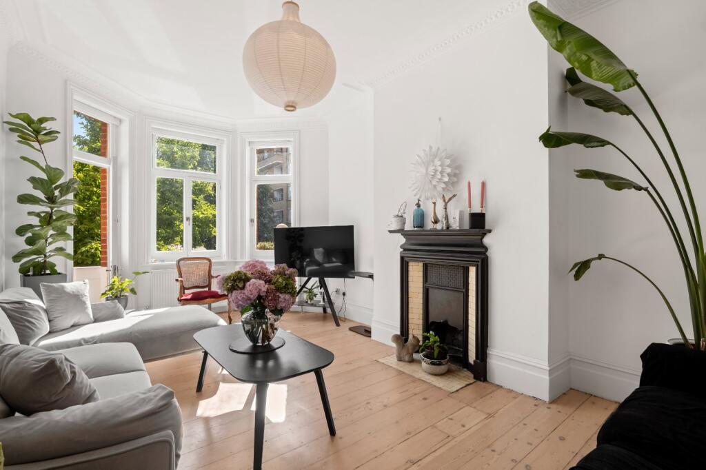 3 bed Detached for rent in Paddington. From Chestertons Estate Agents - Little Venice Lettings