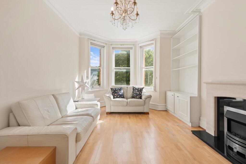 3 bed 1st Floor Flat for rent in Paddington. From Chestertons Estate Agents - Little Venice Lettings
