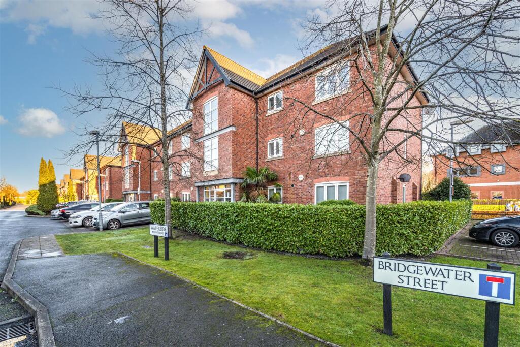 2 bed Apartment for rent in Sale. From Ashworth Holme - Sale