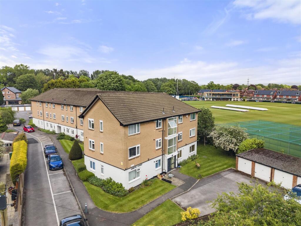 1 bed 1st Floor Flat for rent in Sale. From Ashworth Holme - Sale