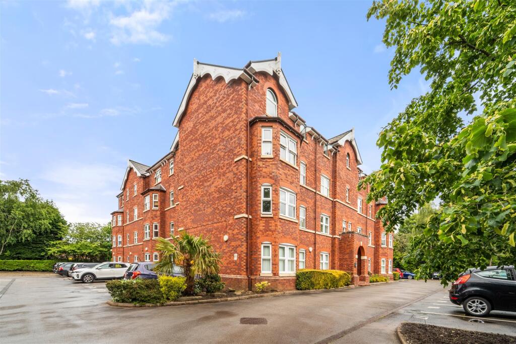 2 bed Apartment for rent in Sale. From Ashworth Holme - Sale